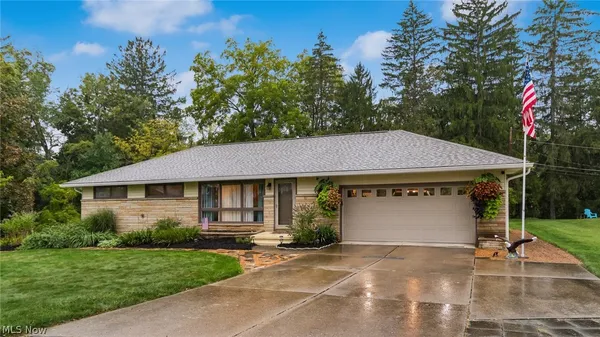 $324,900 | 2403 Center Drive, Zanesville, OH 43701