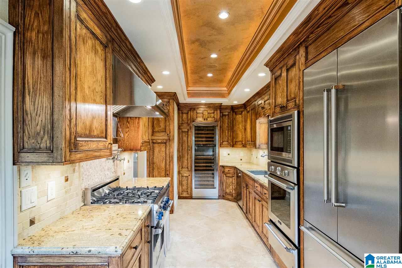 1704 Kensington Road Birmingham, AL 35209 - Photo 8 of 31