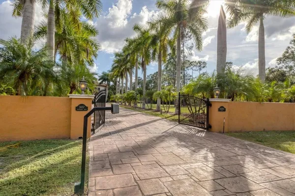$3,950,000 | 3657 Tropicaire Boulevard, North Port, FL 34286