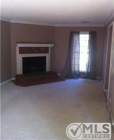 3441 New Towne Road Antioch, TN 37013 - Photo 5 of 9 Living room