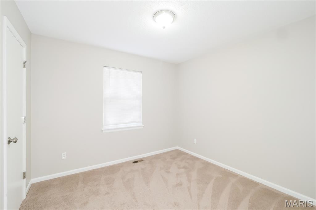 408 North Washington Street Raymore, MO 64083 - Photo 12 of 15
