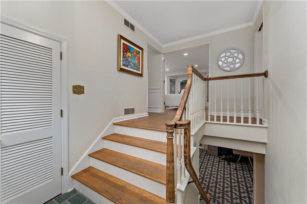 2650 Quail Hill Road Pittsburgh, PA 15241 - Photo 3 of 42