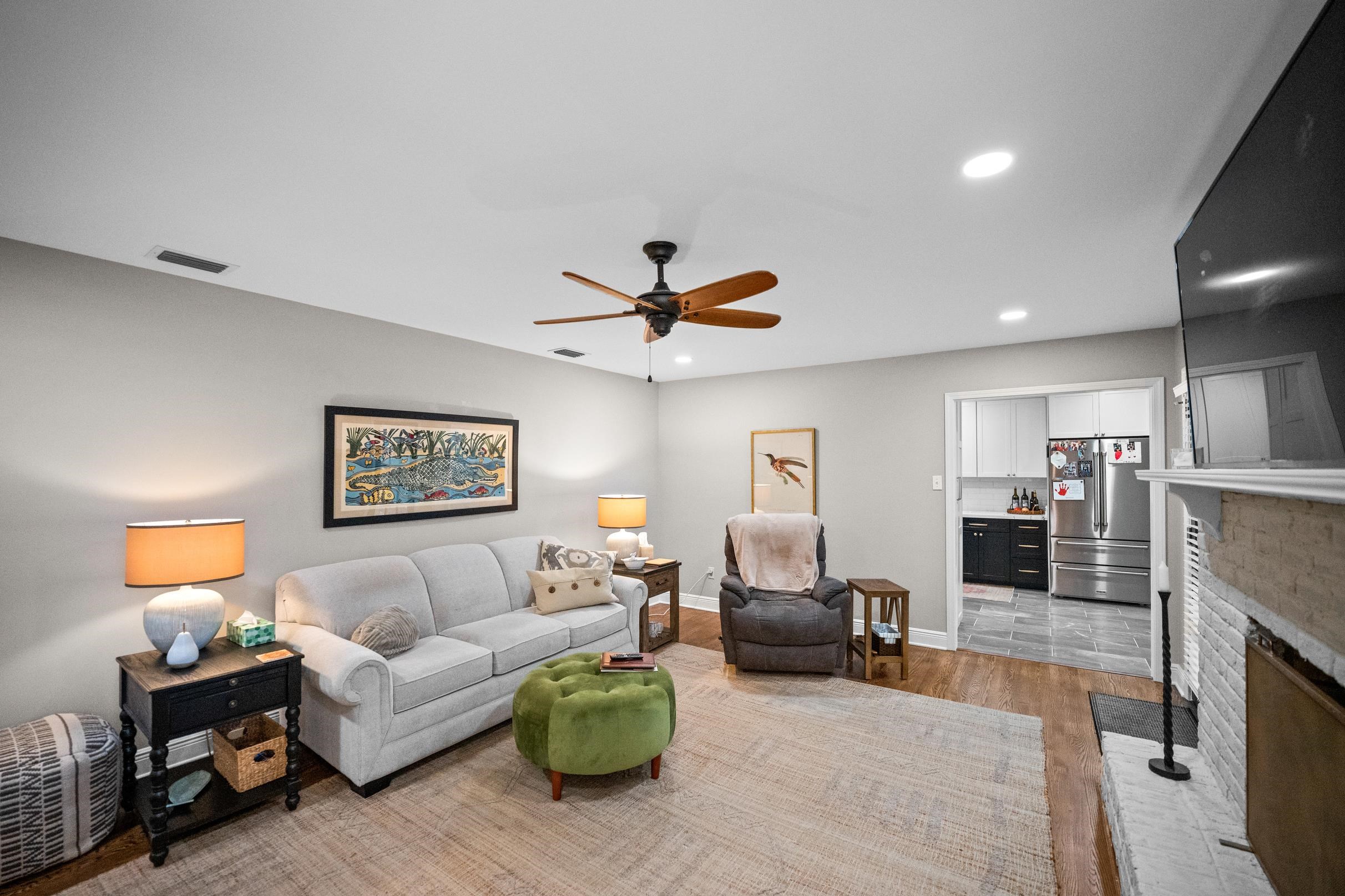 522 General Gibson Drive Daphne, AL 36527 - Photo 7 of 45 Living Room
