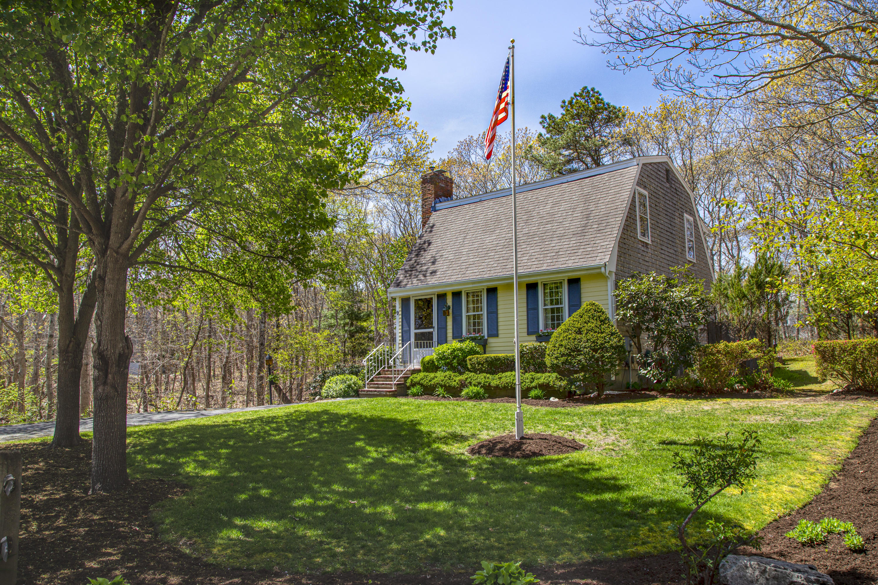 9 Baldwin Road Dennis, MA 02638 - Photo 3 of 40 006
