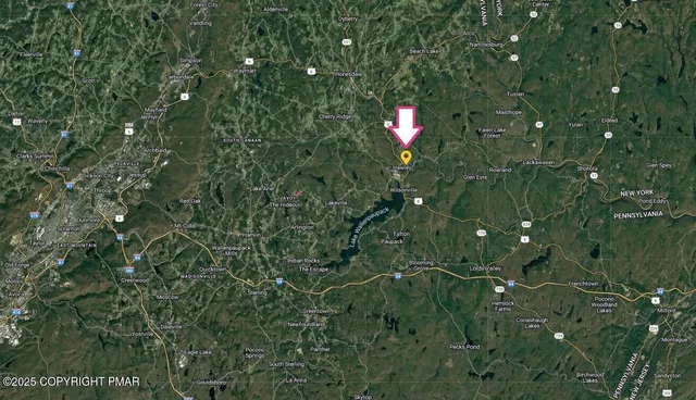 $2,500 | 628 Hudson Street, Unit 1, Hawley, PA 18428