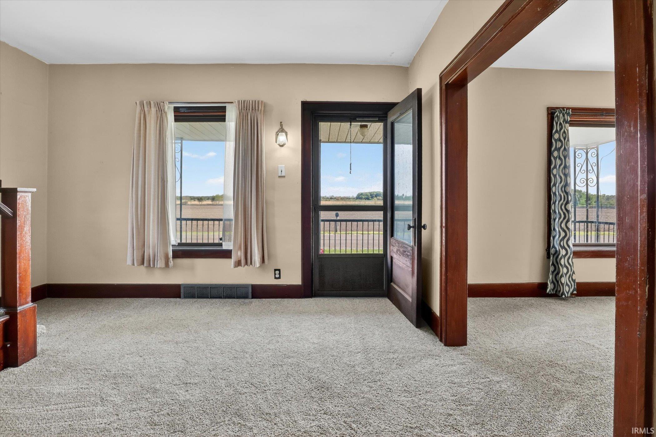 29891 Johnson Road North Liberty, IN 46554 - Photo 5 of 33