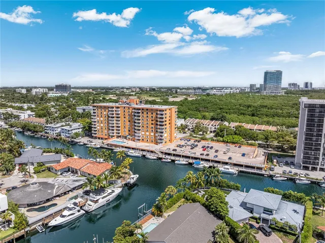 $2,575 | 2450 Northeast 135th Street, Unit 1001, North Miami, FL 33181