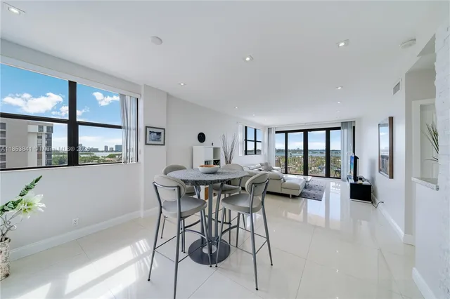 $2,575 | 2450 Northeast 135th Street, Unit 1001, North Miami, FL 33181