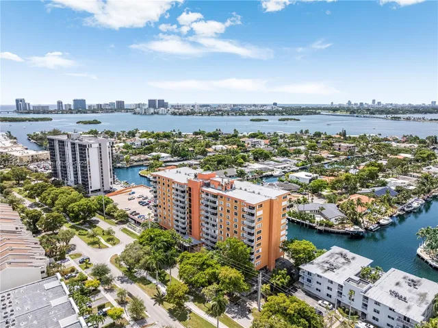 $2,575 | 2450 Northeast 135th Street, Unit 1001, North Miami, FL 33181