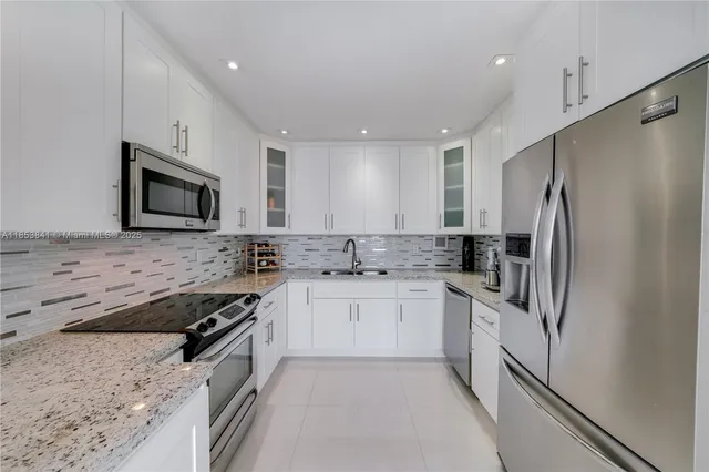 $2,575 | 2450 Northeast 135th Street, Unit 1001, North Miami, FL 33181