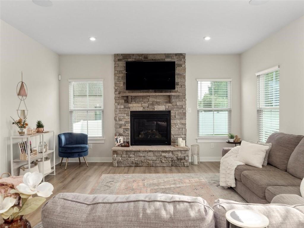 200 Keystone Crossing Clinton, PA 15026 - Photo 12 of 45 Gallery Image 12