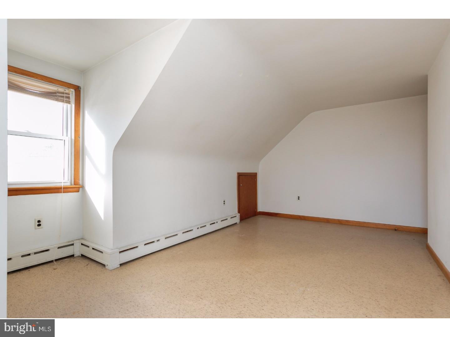 733 North Forklanding Road Maple Shade, NJ 08052 - Photo 17 of 25 Bedroom 3