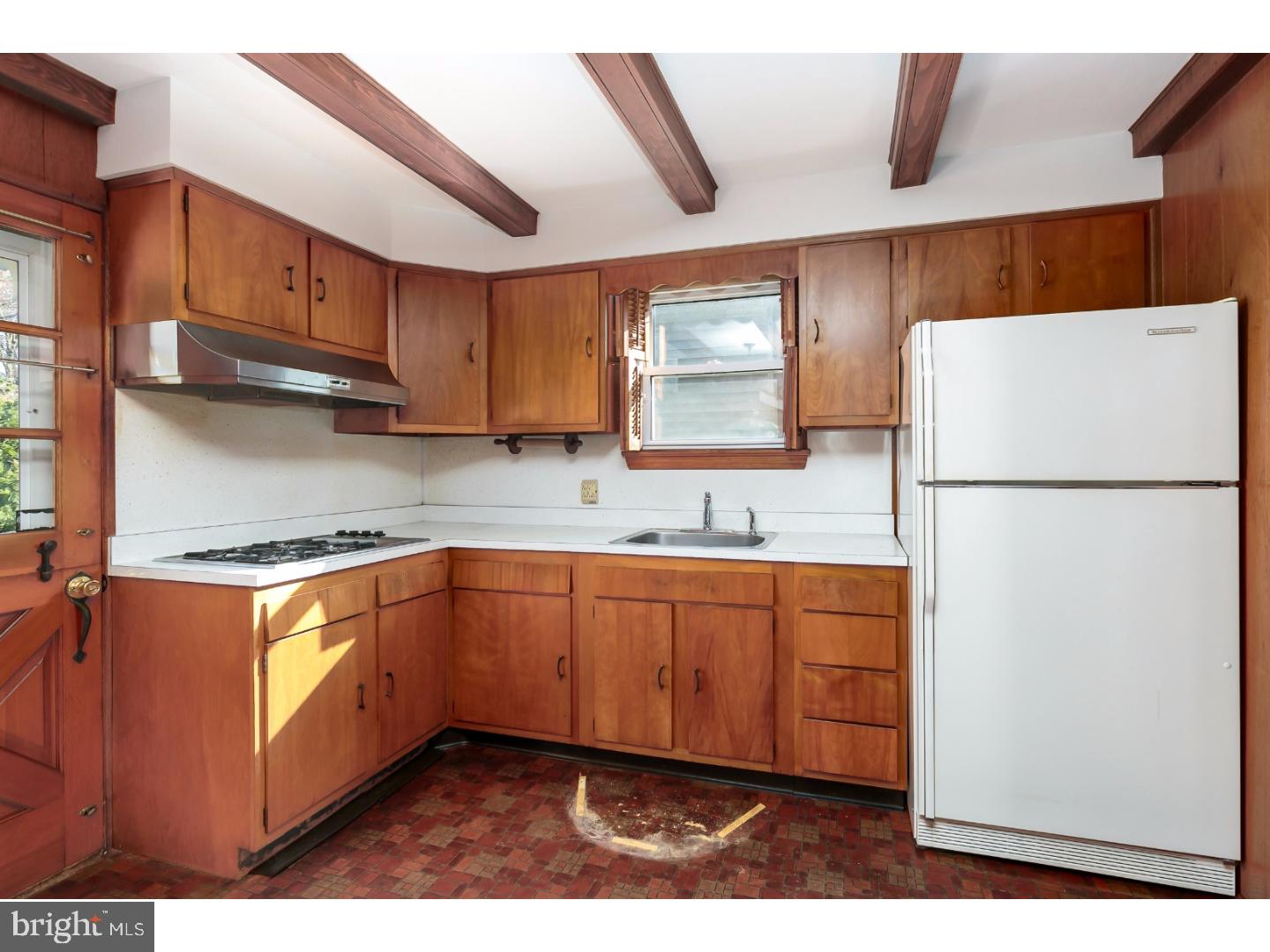 733 North Forklanding Road Maple Shade, NJ 08052 - Photo 8 of 25 Kitchen
