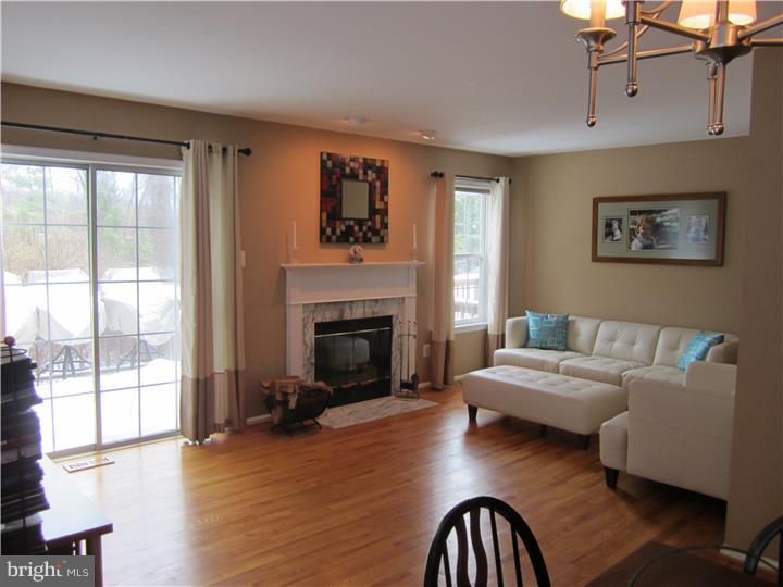 80 Trafalgar Road Doylestown, PA 18901 - Photo 3 of 24 Living Room