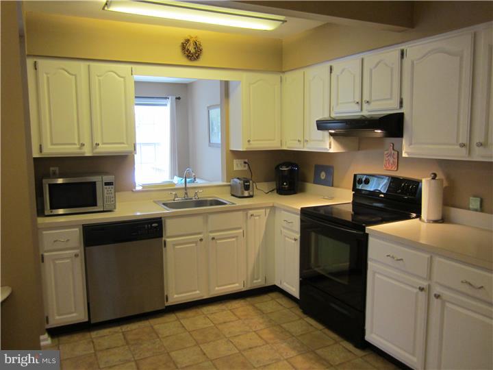 80 Trafalgar Road Doylestown, PA 18901 - Photo 8 of 24 Kitchen