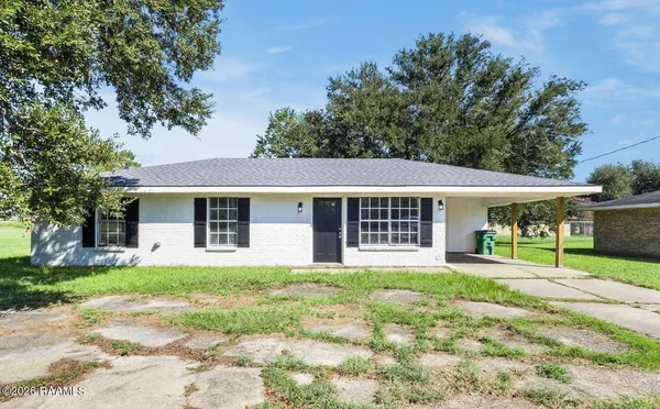 $1,300 | 1842 Grace Pete Street, Crowley, LA 70526