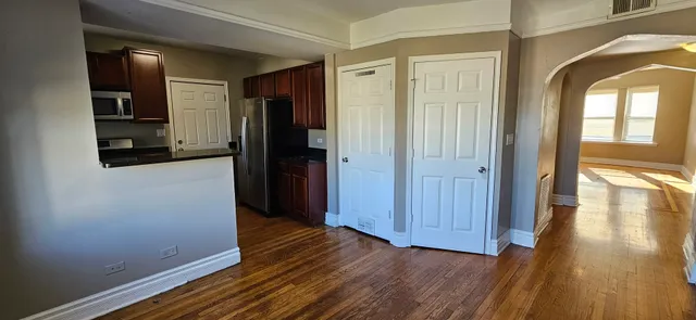 $1,400 | 48 North Menard Avenue, Unit 3B, Chicago, IL 60644