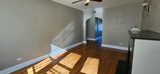 $1,400 | 48 North Menard Avenue, Unit 3B, Chicago, IL 60644