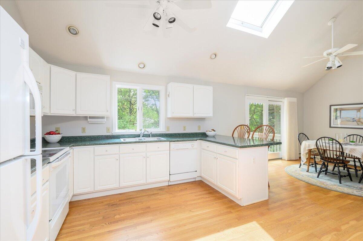 910 Crowells Bog Road Brewster, MA 02631 - Photo 7 of 32 08-Kitchen