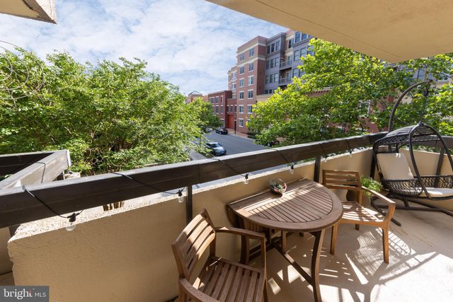 $720,000 | 400 Madison Street, Unit 203, Alexandria, VA 22314