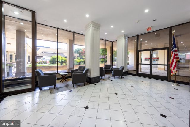 $720,000 | 400 Madison Street, Unit 203, Alexandria, VA 22314