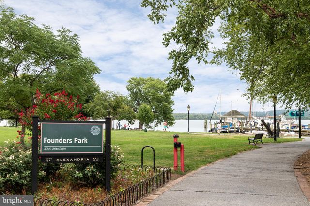 $720,000 | 400 Madison Street, Unit 203, Alexandria, VA 22314