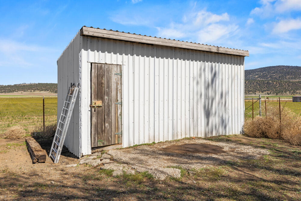 32585 Transformer Road Malin, OR 97632 - Photo 20 of 82 18
