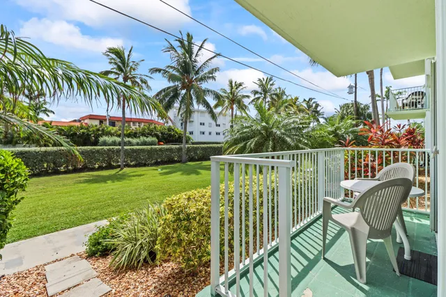 $375,000 | 1101 West Ocean Drive, Unit 15, Key Colony Beach, FL 33051