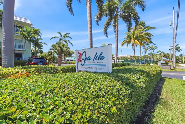 $375,000 | 1101 West Ocean Drive, Unit 15, Key Colony Beach, FL 33051