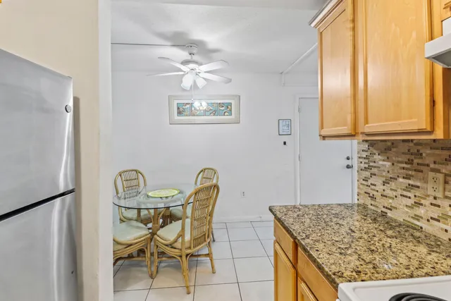 $375,000 | 1101 West Ocean Drive, Unit 15, Key Colony Beach, FL 33051