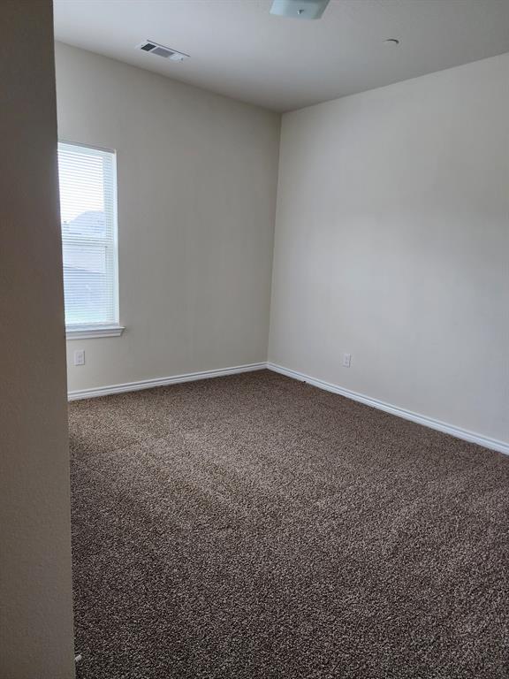 5516 Del Rey Drive Denton, TX 76208 - Photo 13 of 16 a view of room and window