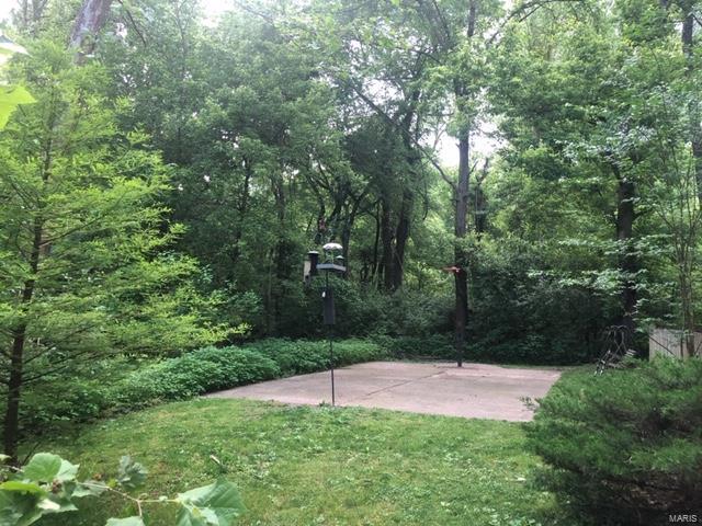 1989 Banyan Tree Road Collinsville, IL 62234 - Photo 13 of 34 Gallery Image 13