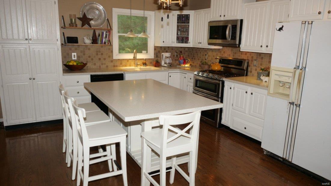 1989 Banyan Tree Road Collinsville, IL 62234 - Photo 16 of 34 Gallery Image 16