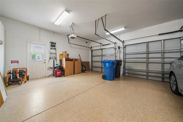 a view of a front of house with a yard