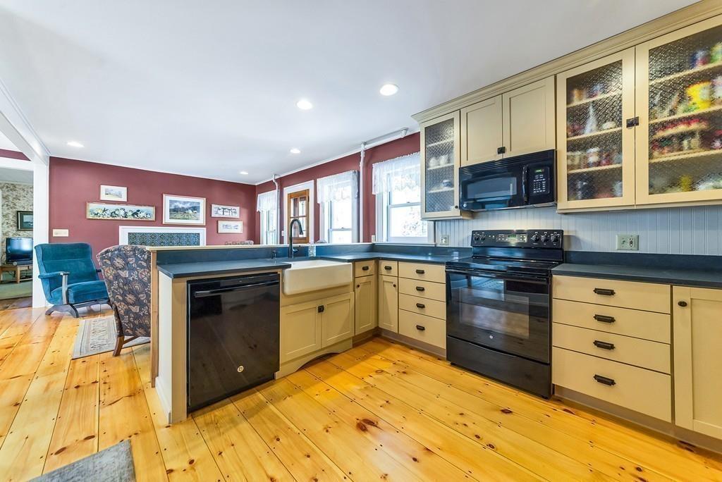 37 Bray Road Buckland, MA 01370 - Photo 6 of 34