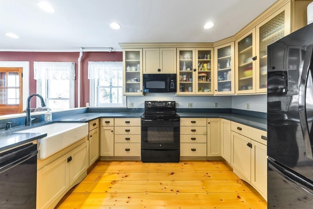 37 Bray Road Buckland, MA 01370 - Photo 7 of 34