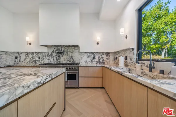 $40,000 | 12001 Crest Court, Beverly Hills, CA 90210