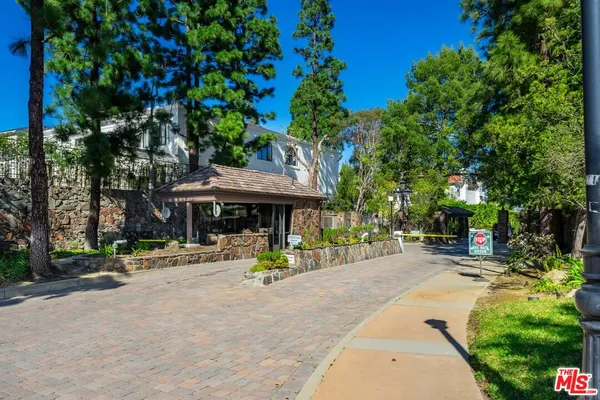 $40,000 | 12001 Crest Court, Beverly Hills, CA 90210