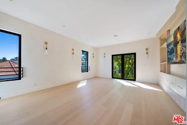 $40,000 | 12001 Crest Court, Beverly Hills, CA 90210