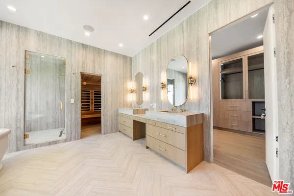 $40,000 | 12001 Crest Court, Beverly Hills, CA 90210