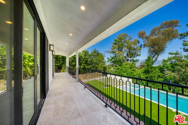 $40,000 | 12001 Crest Court, Beverly Hills, CA 90210