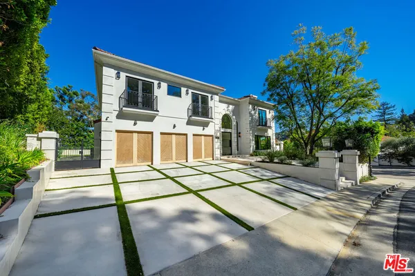 $40,000 | 12001 Crest Court, Beverly Hills, CA 90210