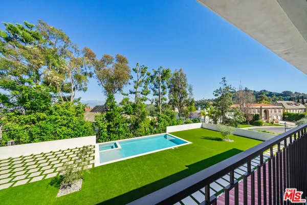 $40,000 | 12001 Crest Court, Beverly Hills, CA 90210