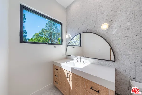 $40,000 | 12001 Crest Court, Beverly Hills, CA 90210