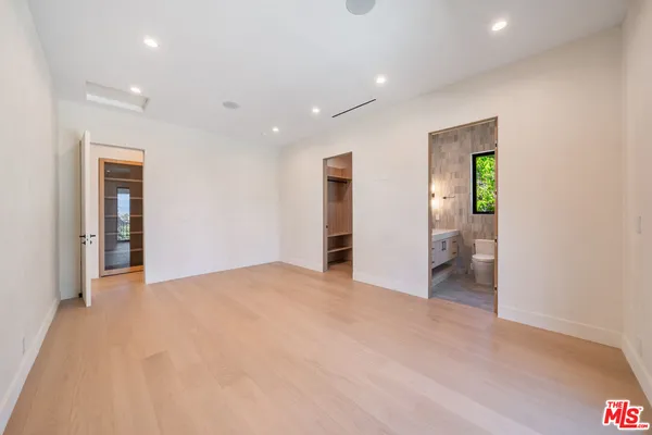 $40,000 | 12001 Crest Court, Beverly Hills, CA 90210