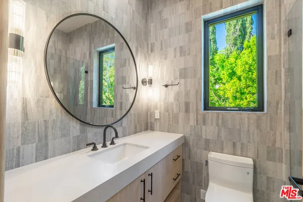 $40,000 | 12001 Crest Court, Beverly Hills, CA 90210