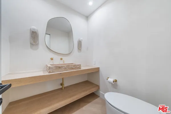 $40,000 | 12001 Crest Court, Beverly Hills, CA 90210