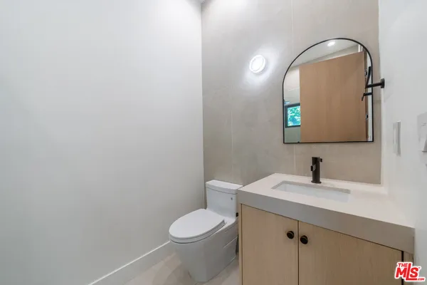 $40,000 | 12001 Crest Court, Beverly Hills, CA 90210