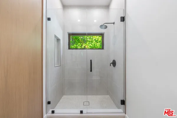 $40,000 | 12001 Crest Court, Beverly Hills, CA 90210