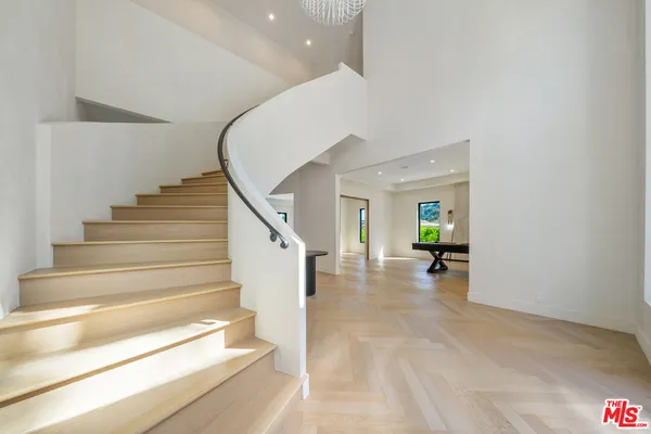 $40,000 | 12001 Crest Court, Beverly Hills, CA 90210